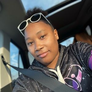 Meet your Posher, Tiara